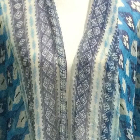 Nwt Anthropologie Subtle Luxury Blue Motif Kimono Wrap - Picture 2 of 11